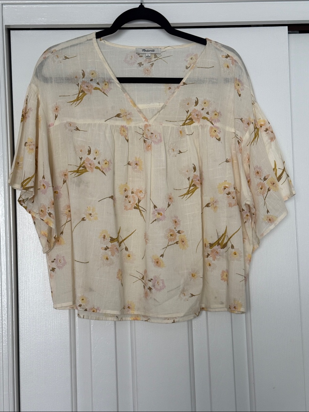 Madewell Cream Floral V-Neck Flutter Blouse